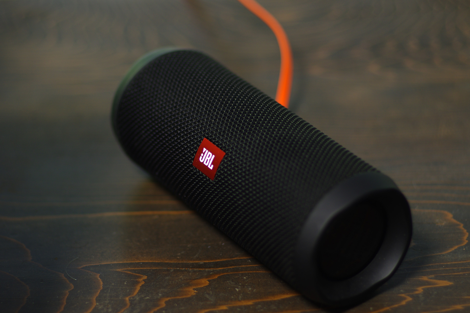 気軽に迫力サウンド「JBL FLIP4 / FLIP5 / FLIP6を比較 Bluetoothワイヤレス・スピーカー