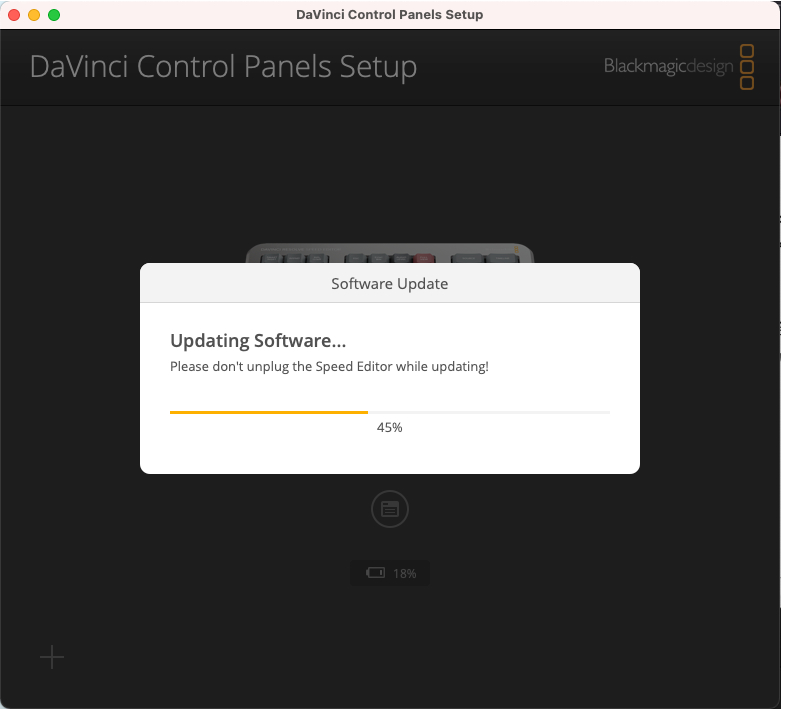 「Update実行中」DaVinci Resolve Speed Editor